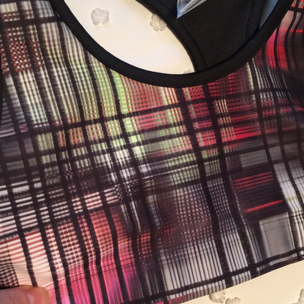 BNWT Sports Bra - Picture 4 of 7